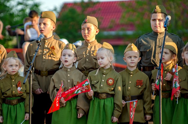 Всероссийская акция «Поём двором»